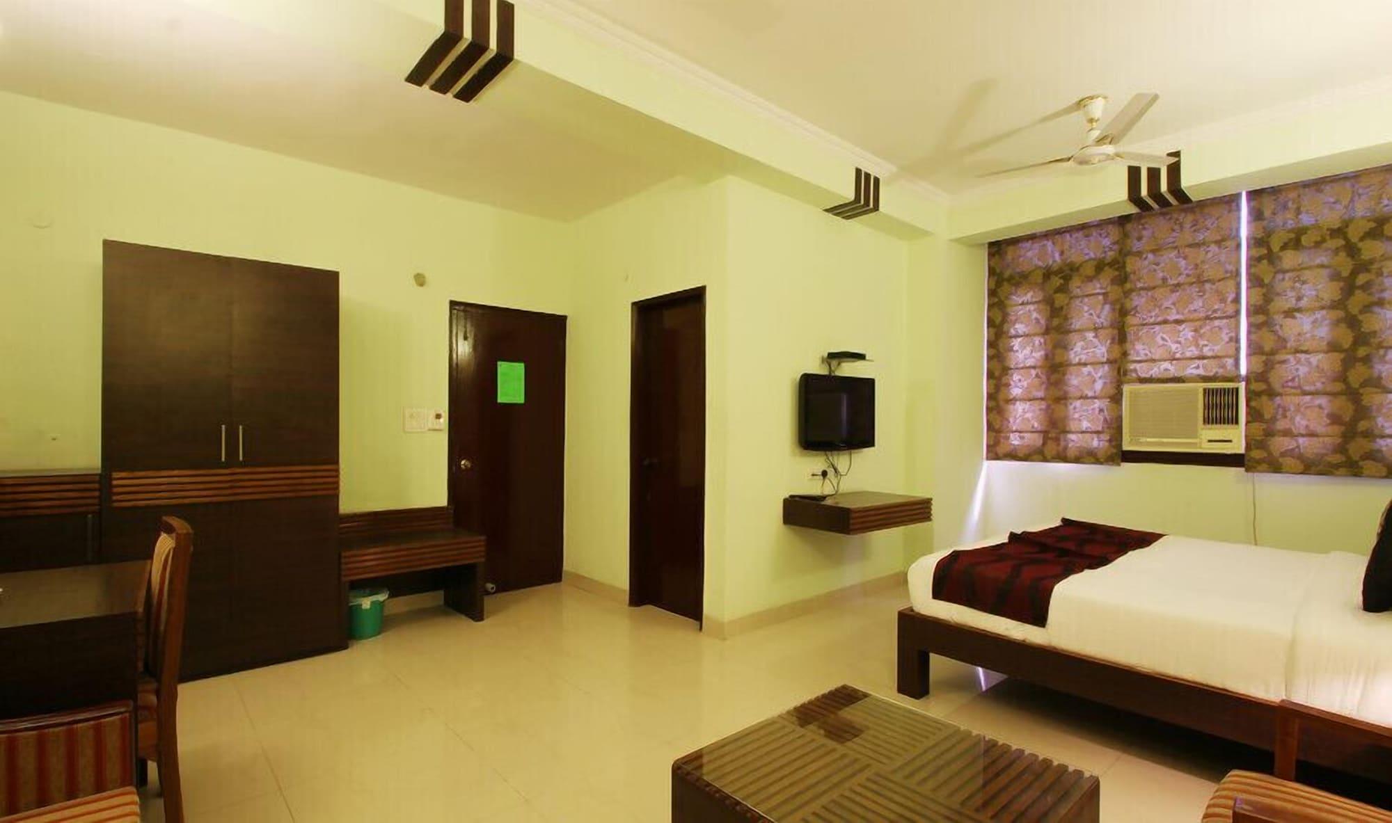 The Crest Inn Delhi  Exterior foto