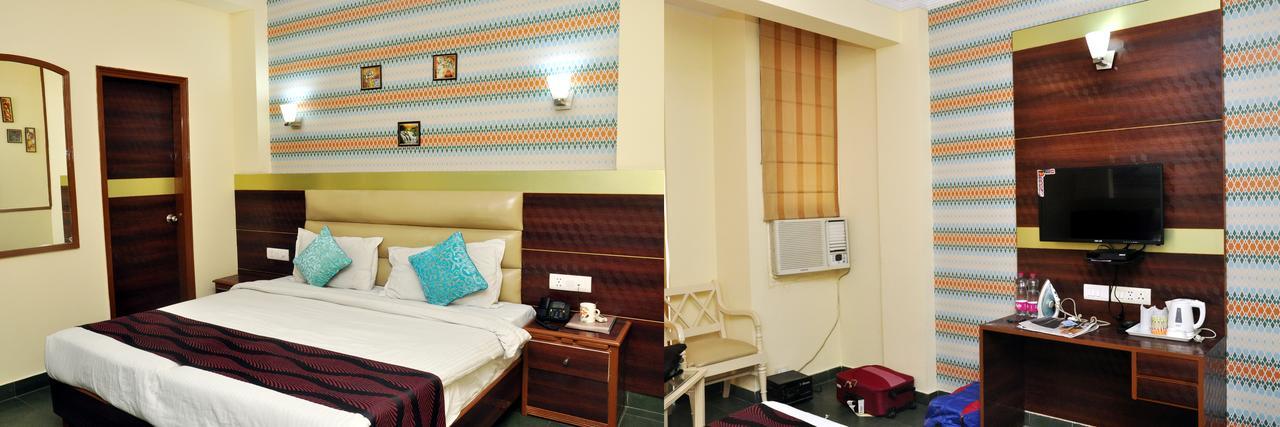 The Crest Inn Delhi  Exterior foto