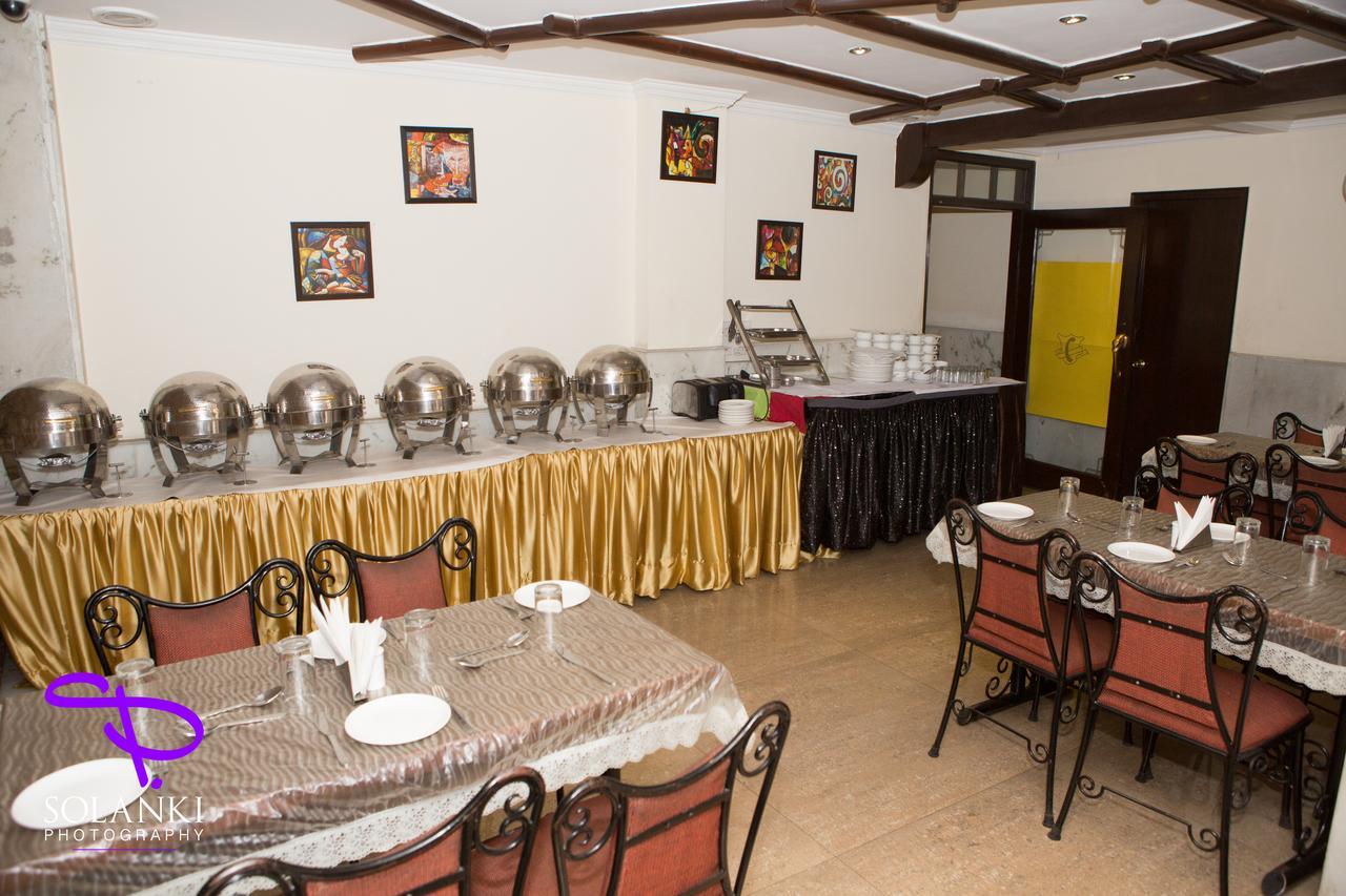 The Crest Inn Delhi  Exterior foto