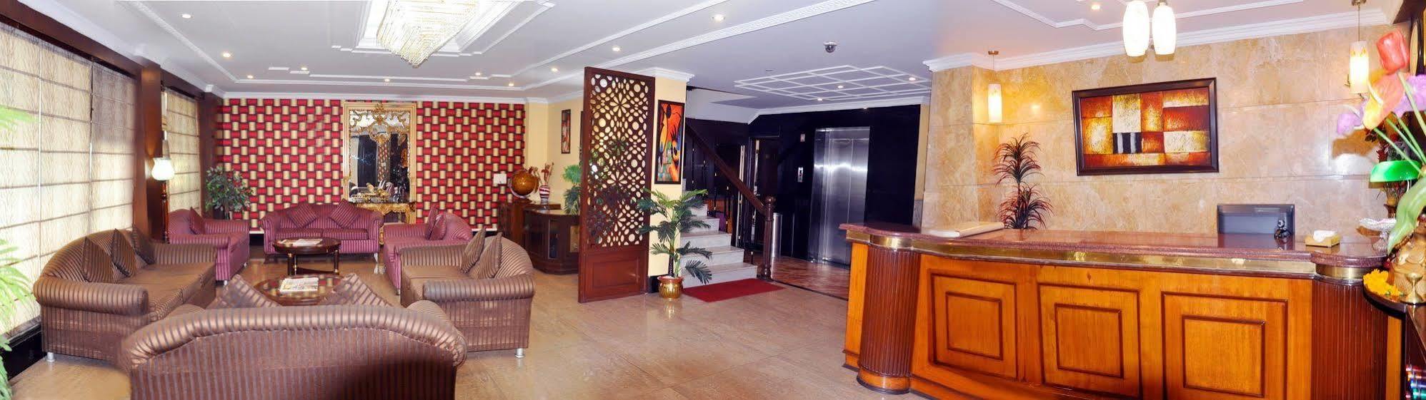 The Crest Inn Delhi  Exterior foto
